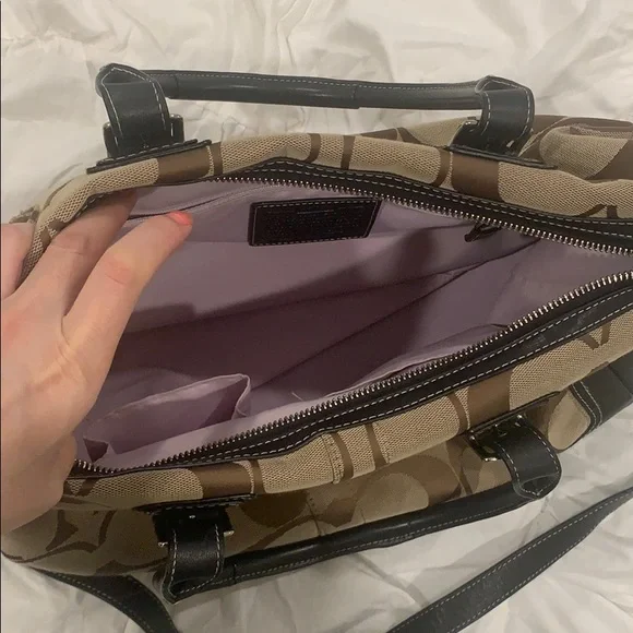 Authentic coach crossbody / shoulder bag